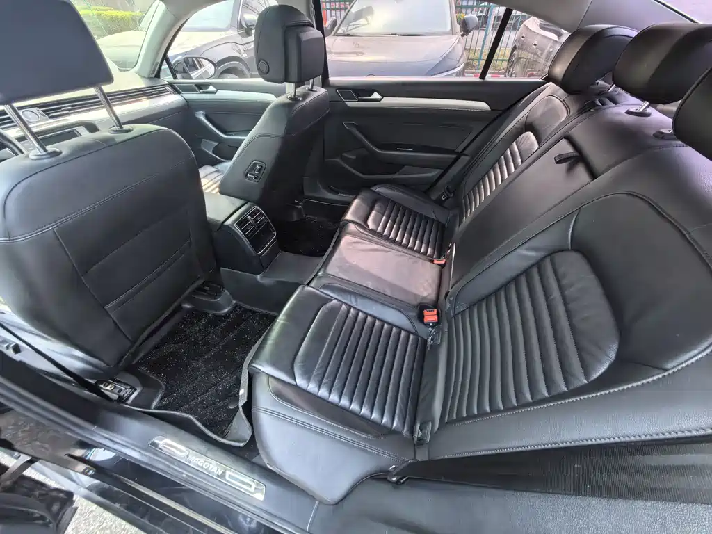 Magotan 2019 330TSI DSG leading model National V купить на сайте DeffCars