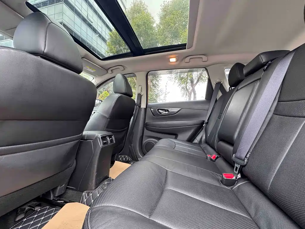 X-Trail 2017 2.0L CVT Comfort Edition 2WD купить на сайте DeffCars