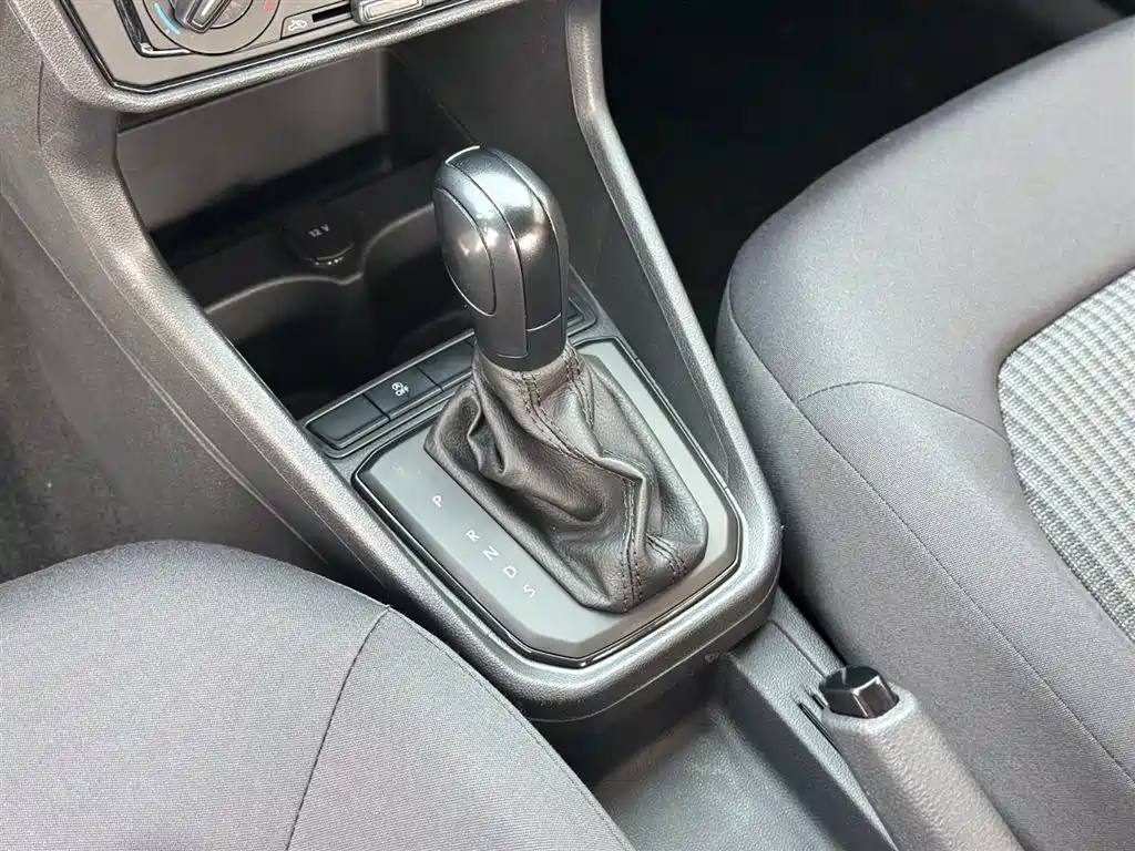 Santana 2021 1.5L automatic fashion version купить на сайте DeffCars