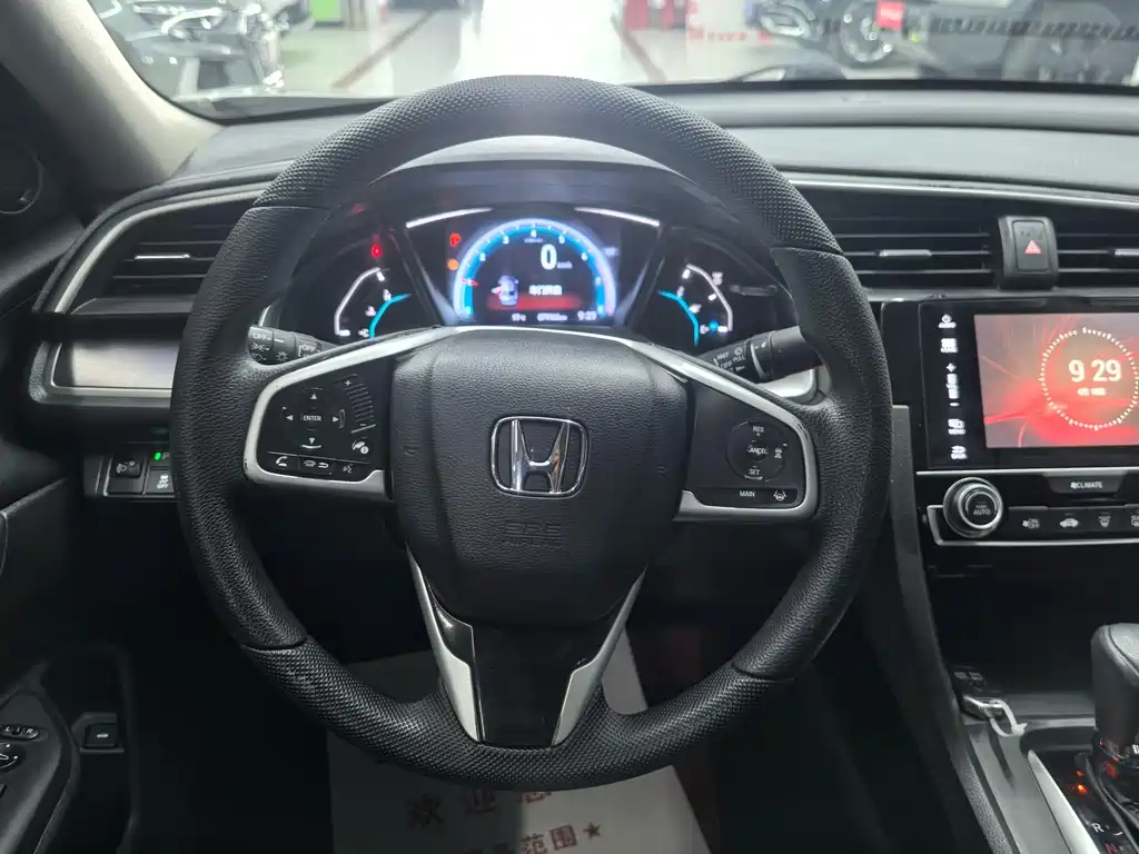 Civic 2016 220TURBO CVT Deluxe Edition купить на сайте DeffCars