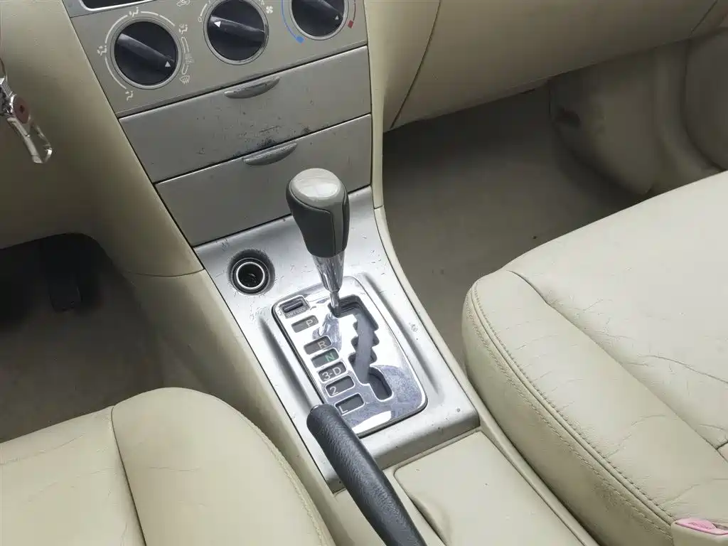 Corolla 2013 1.6L automatic luxury version купить на сайте DeffCars