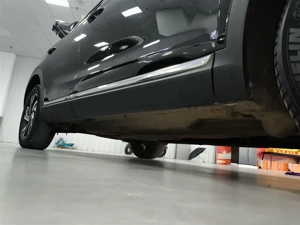 Hongqi HS5 2022 facelift 2.0T Zhilian Flagship Edition купить на сайте DeffCars