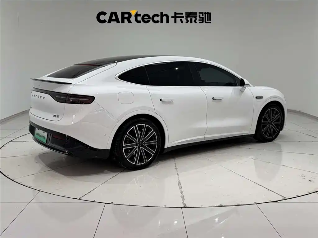Zhijie R7 2025 extended range 251km Max купить на сайте DeffCars