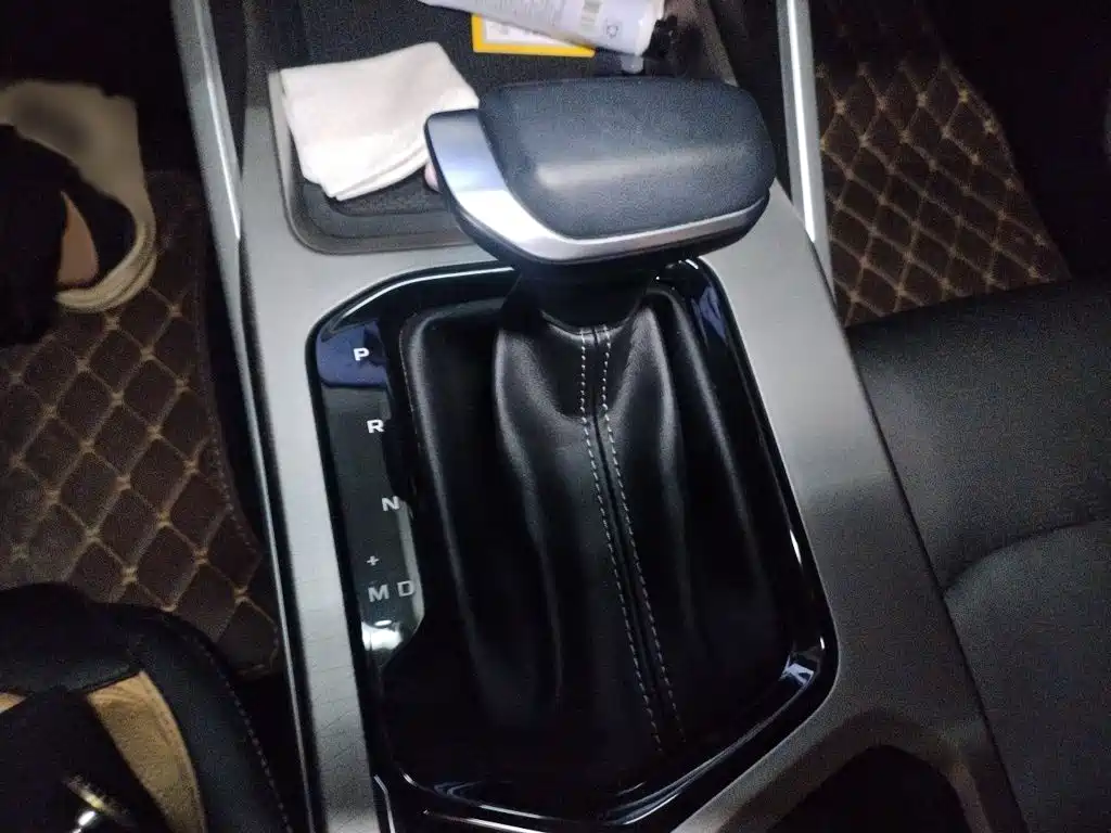 Emgrand 2023 4th Generation Champion 1.5L CVT Premier Edition купить на сайте DeffCars