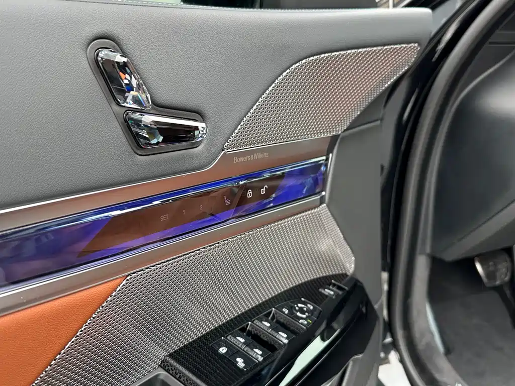 BMW 7 Series 2023 facelift 740Li exclusive M sports package купить на сайте DeffCars