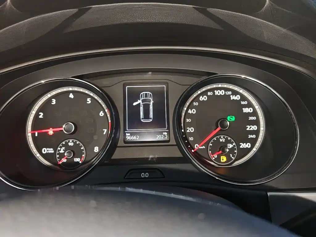 Touron 2017 380TSI four-wheel drive comfort version купить на сайте DeffCars