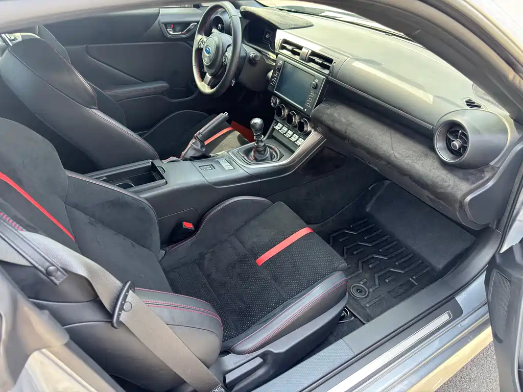 Subaru BRZ 2022 2.4L manual version купить на сайте DeffCars