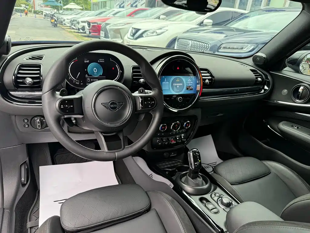 MINI CLUBMAN 2023 2.0T COOPER S Connoisseur купить на сайте DeffCars