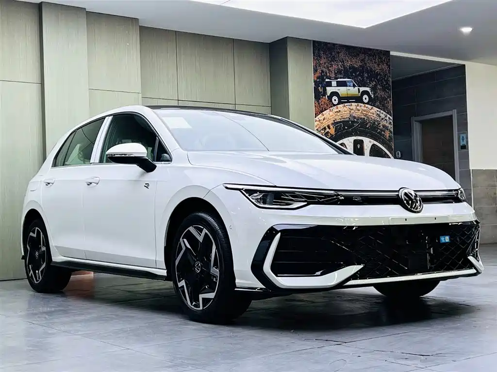 Golf 2025 facelift 300TSI R-Line купить на сайте DeffCars