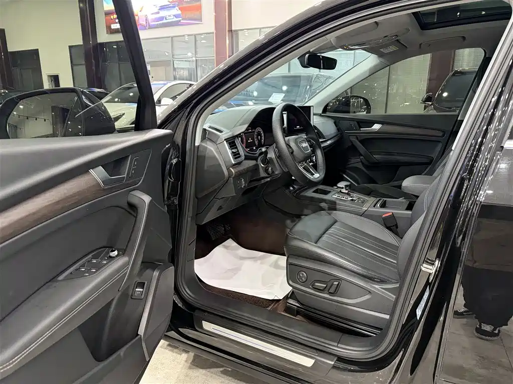 Audi Q5L 2022 facelift 40T luxury and elegant model купить на сайте DeffCars