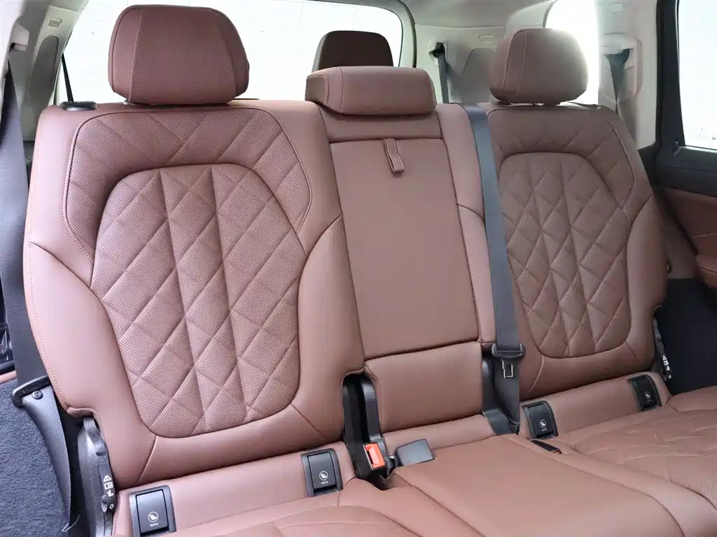 BMW X7 2023 xDrive40i Leading Luxury Package купить на сайте DeffCars