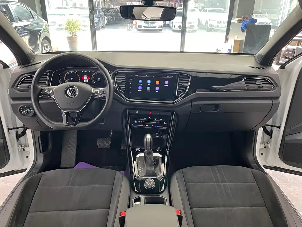 T-ROC 2021 facelift 280TSI DSG four-wheel drive luxury smart connected version купить на сайте DeffCars