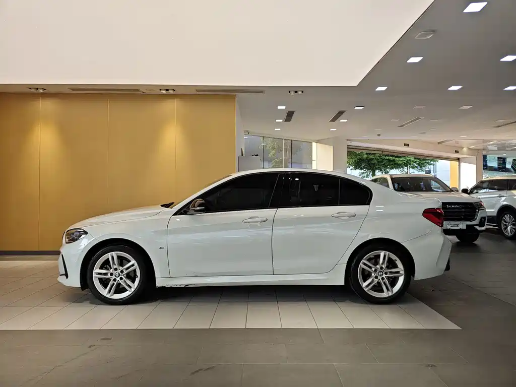BMW 1 Series 2021 facelift 120i M Sports Night Edition купить на сайте DeffCars