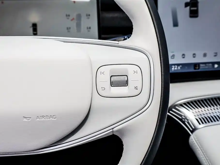 Xpeng X9 2024 640 four-wheel drive high performance Max купить на сайте DeffCars