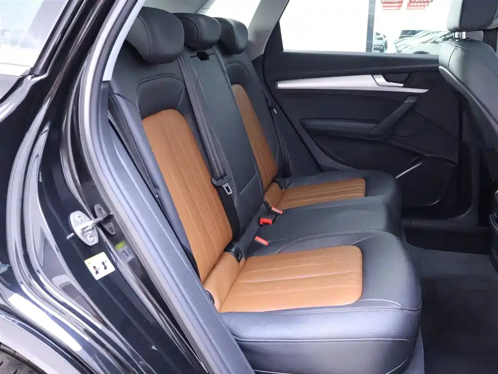 Audi Q5L 2020 40 TFSI enjoys fashionable style купить на сайте DeffCars