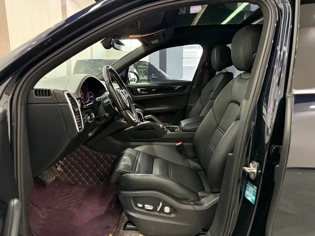 Cayenne New Energy 2020 Cayenne E-Hybrid 2.0T купить на сайте DeffCars