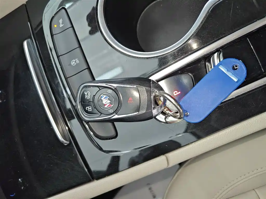 Regal 2020 552T Elite купить на сайте DeffCars