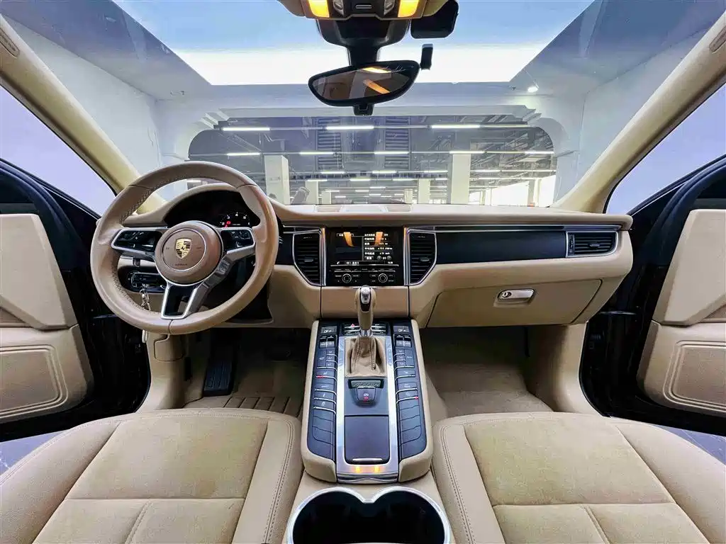 Macan 2016 Macan 2.0T купить на сайте DeffCars