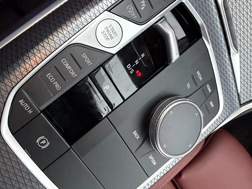 BMW 3 Series 2025 330i M Sports Night Package купить на сайте DeffCars