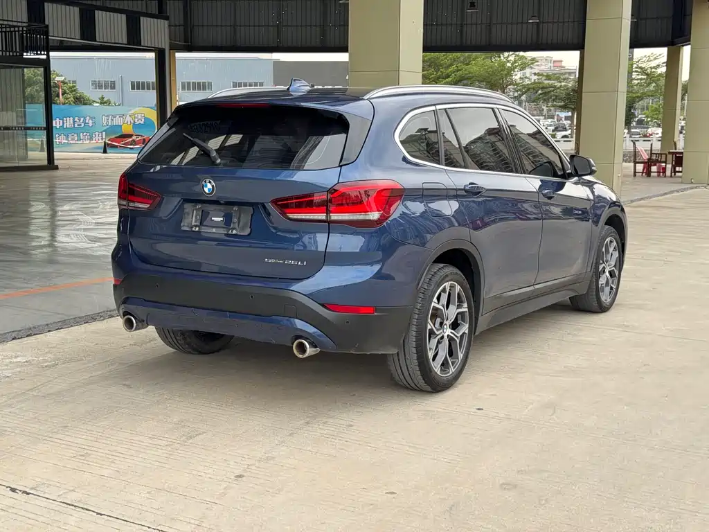 BMW X1 2022 sDrive25Li Leading Model купить на сайте DeffCars