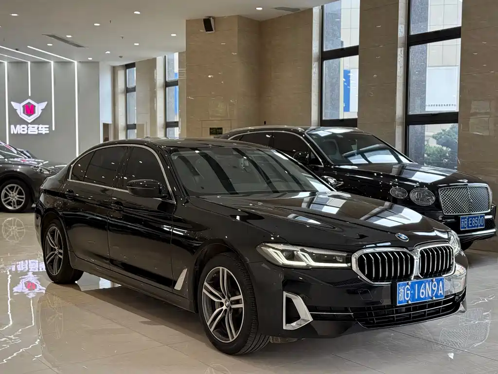 BMW 5 Series 2023 530Li Leading Luxury Package купить на сайте DeffCars