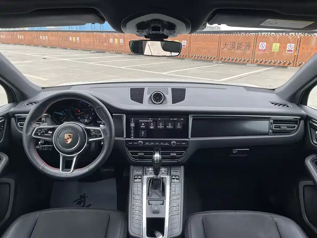 Macan 2018 Macan 2.0T купить на сайте DeffCars