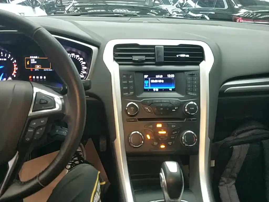 Mondeo 2013 1.5L GTDi180 Fashion Model купить на сайте DeffCars