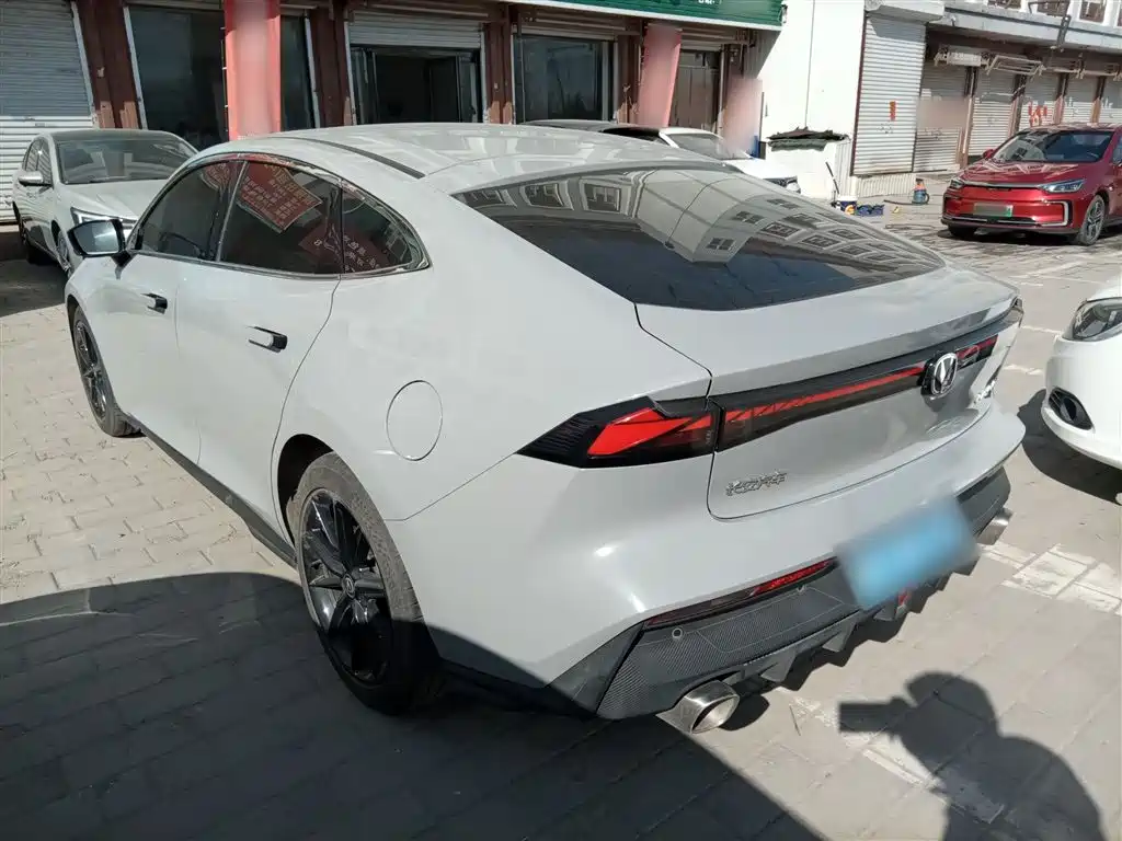 Changan UNI-V 2022 1.5T Excellent Type купить на сайте DeffCars