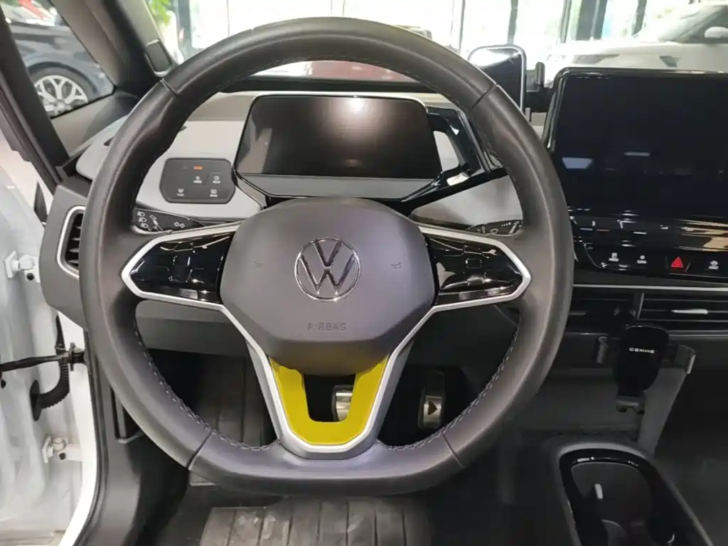 Volkswagen ID.3 2023 upgraded model pure smart version купить на сайте DeffCars