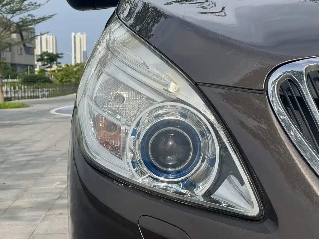 Buick GL8 2013 2.4L LT luxury business executive version купить на сайте DeffCars