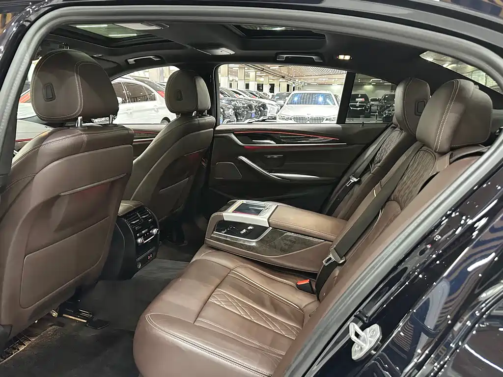 BMW 5 Series 2020 530Li Exclusive M Sports Package купить на сайте DeffCars