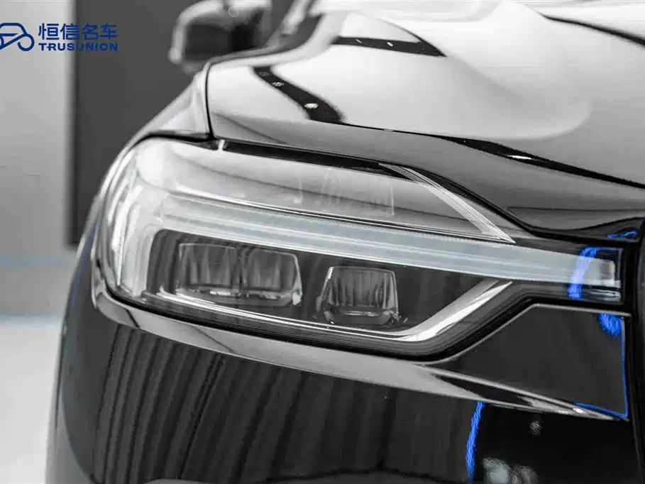 Volvo XC60 2020 T5 four-wheel drive Zhiyuan Deluxe Edition купить на сайте DeffCars