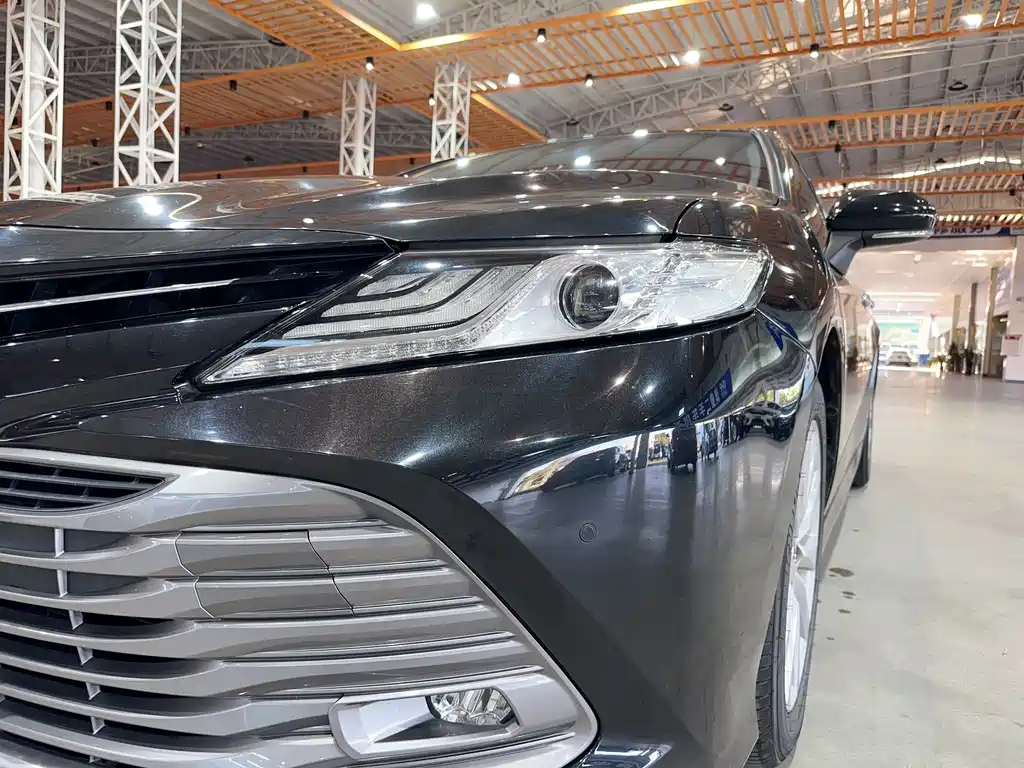 Camry 2018 2.0G Deluxe Edition купить на сайте DeffCars