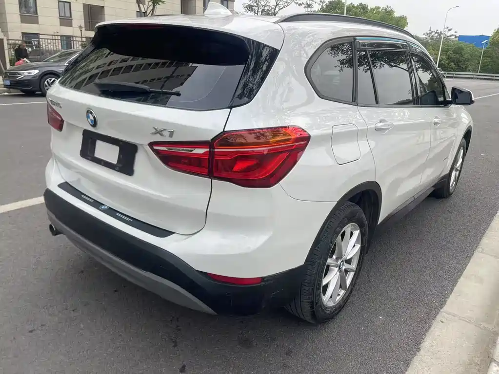 BMW X1 2018 sDrive18Li Exclusive Model купить на сайте DeffCars