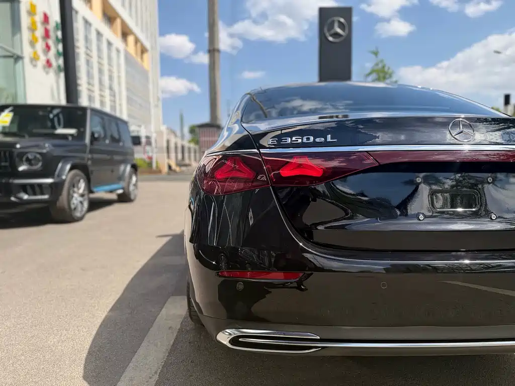 Mercedes-Benz E-Class New Energy 2024 E 350 e L plug-in hybrid sedan купить на сайте DeffCars