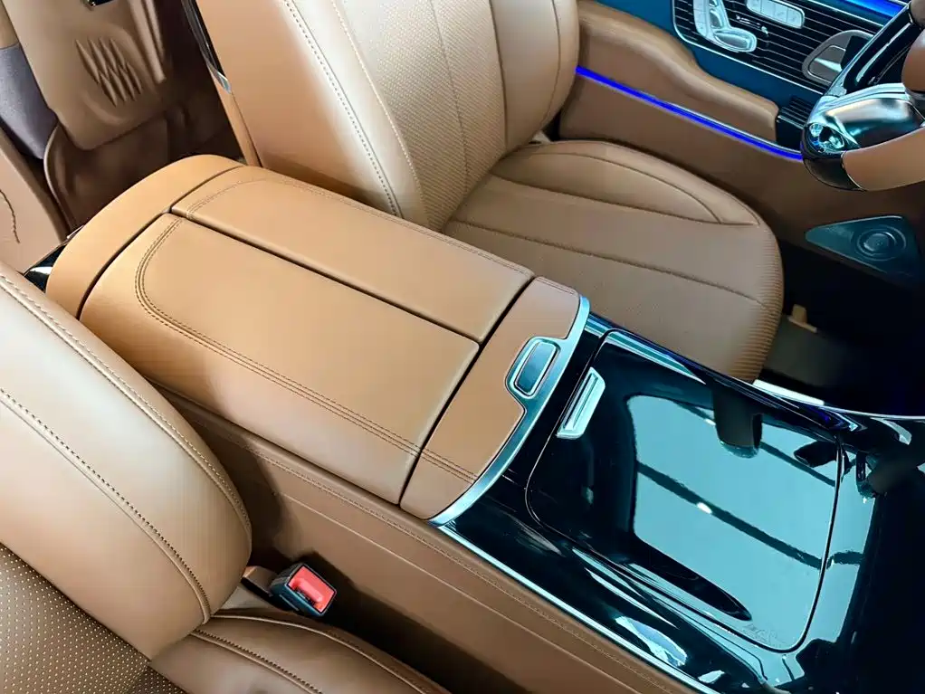 Vito 2024 2.0T Business Edition 7-seater купить на сайте DeffCars