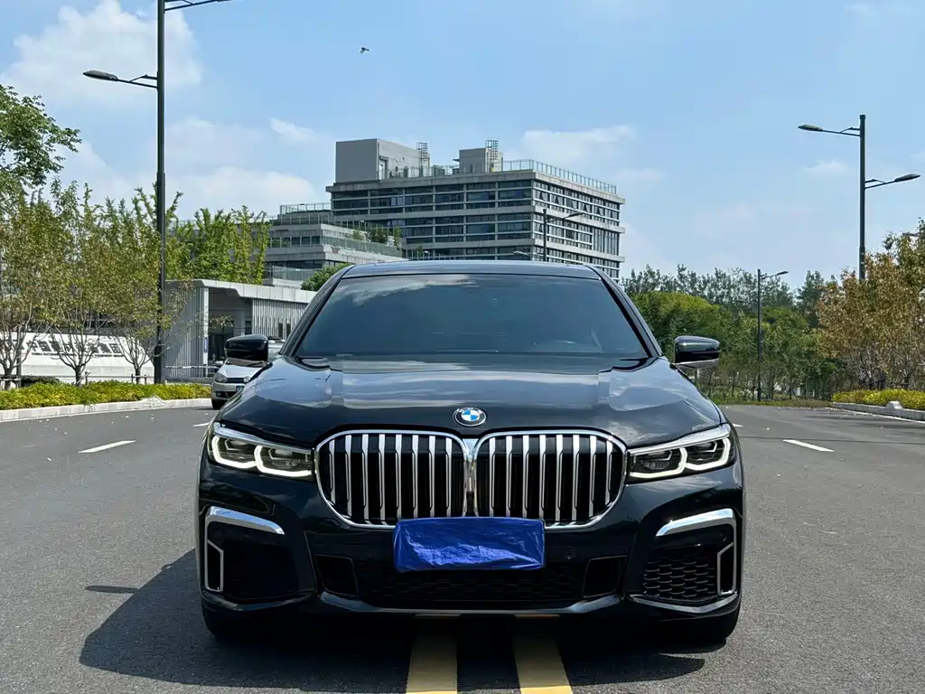 BMW 7 Series 2021 730Li Luxury Package купить на сайте DeffCars