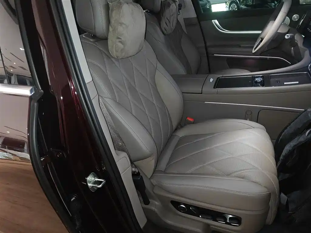Wenjie M9 2025 extended range Ultra version 52kWh 5-seat version 192-line lidar) купить на сайте DeffCars
