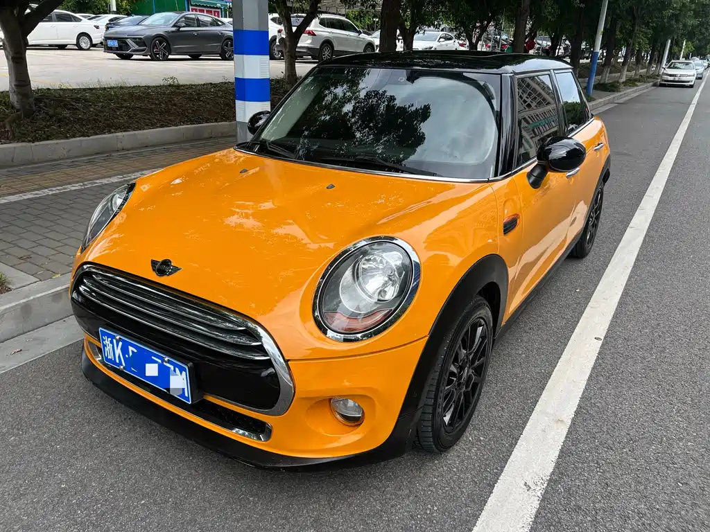Mini 2015 1.5T Cooper Fun 5-Door Edition купить на сайте DeffCars