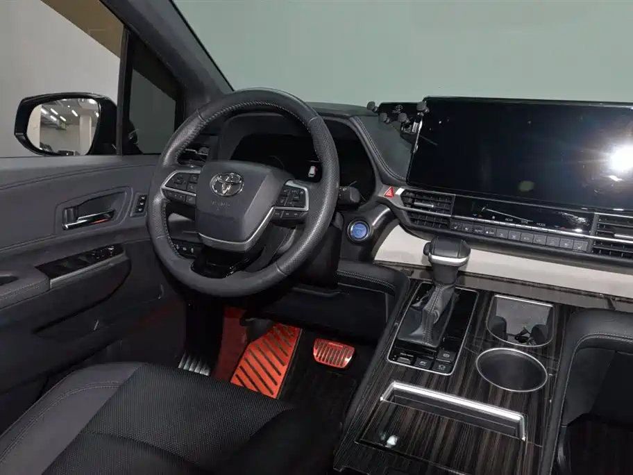 Grevia 2023 2.5L Hybrid Monarch VIP Edition купить на сайте DeffCars