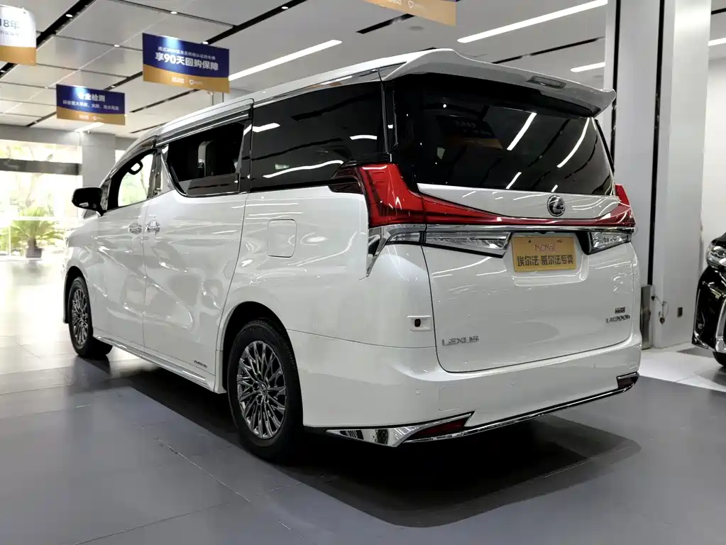 Lexus LM 2020 300h Four Seat Royal Edition купить на сайте DeffCars