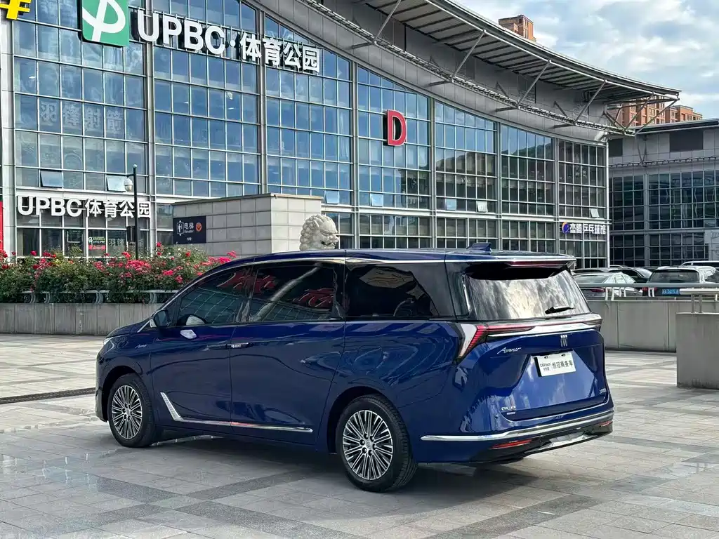 Buick GL8 New Energy 2024 Lu Zun Luxury Edition 6 seats купить на сайте DeffCars