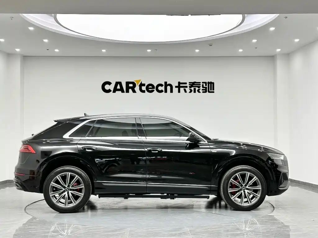 Audi Q8 2022 45 TFSI luxury and dynamic model купить на сайте DeffCars