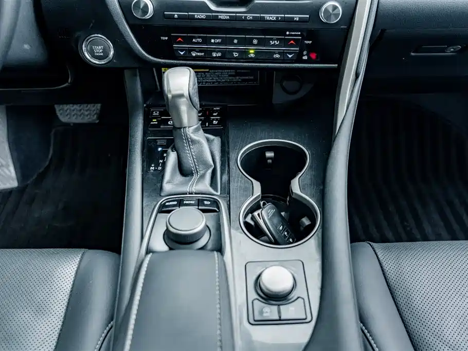 Lexus RX 2016 300 two-wheel drive comfort version National V купить на сайте DeffCars