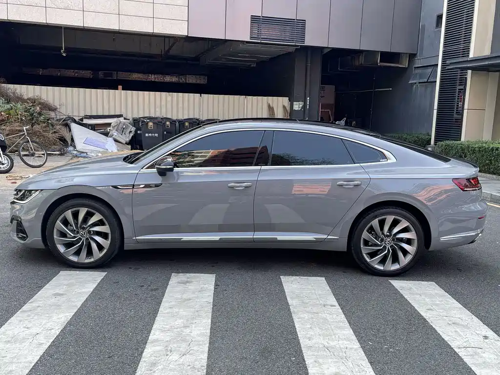 FAW-Volkswagen CC 2023 380TSI eye-catching version купить на сайте DeffCars