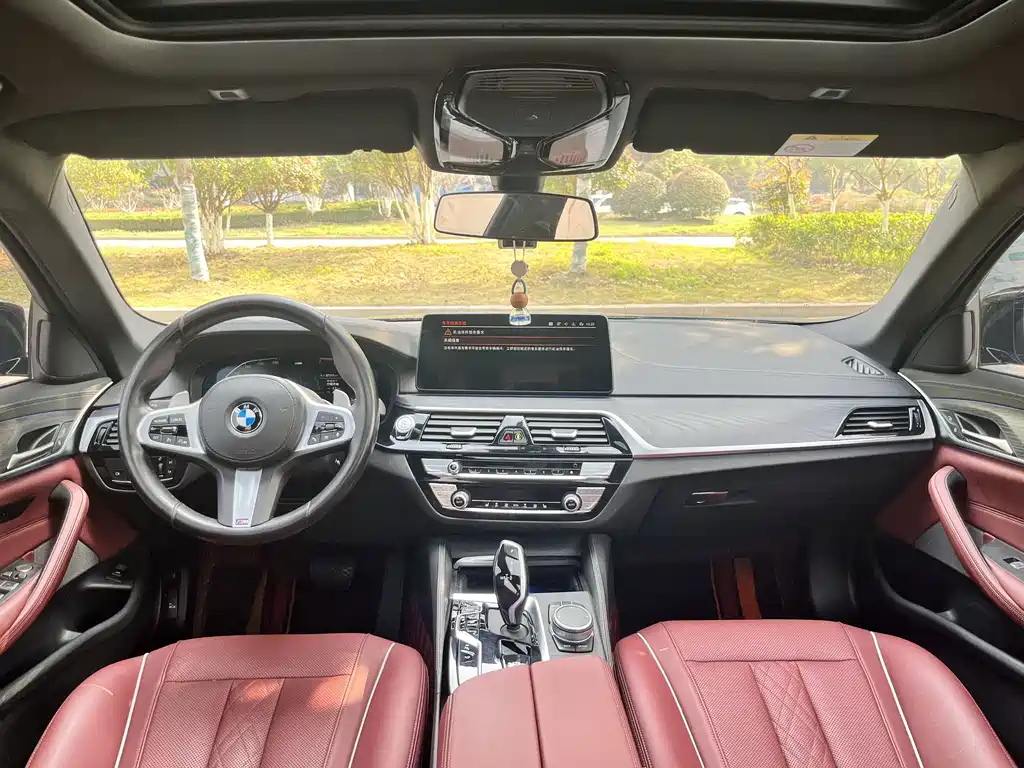 BMW 5 Series 2021 facelift 530Li leading M sports package купить на сайте DeffCars