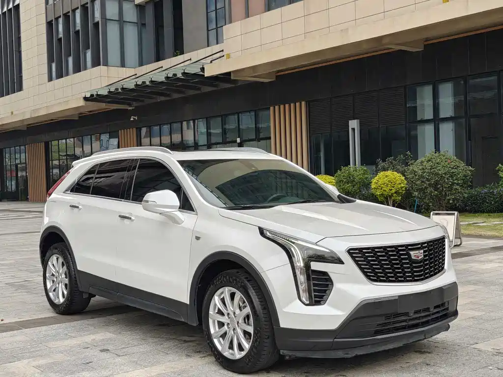 Cadillac XT4 2020 28T two-wheel drive technology купить на сайте DeffCars