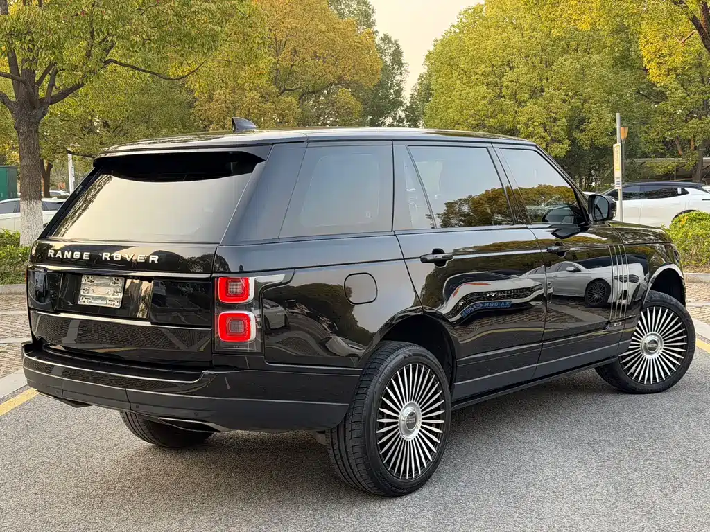 Range Rover 2020 3.0 L6 Legend Extended Edition купить на сайте DeffCars