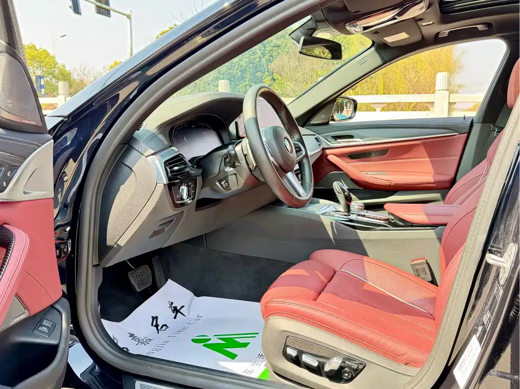 BMW 5 Series 2021 530Li Exclusive M Sports Package купить на сайте DeffCars