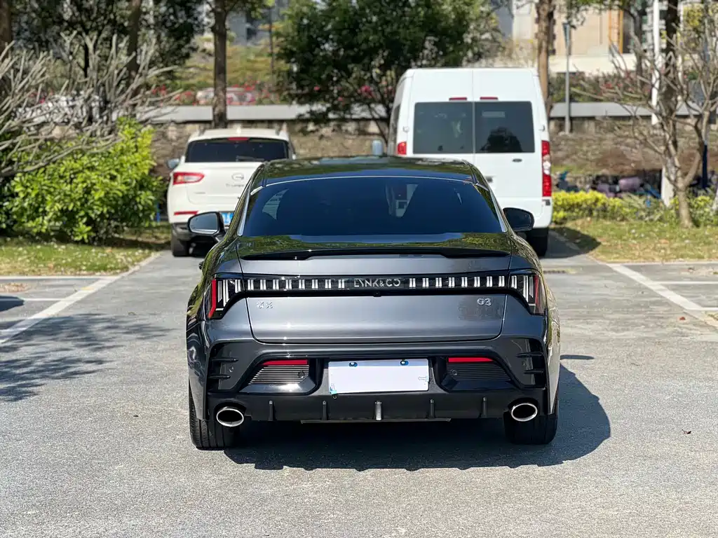 Lynk & Co 03 2023 2.0TD DCT Pro купить на сайте DeffCars